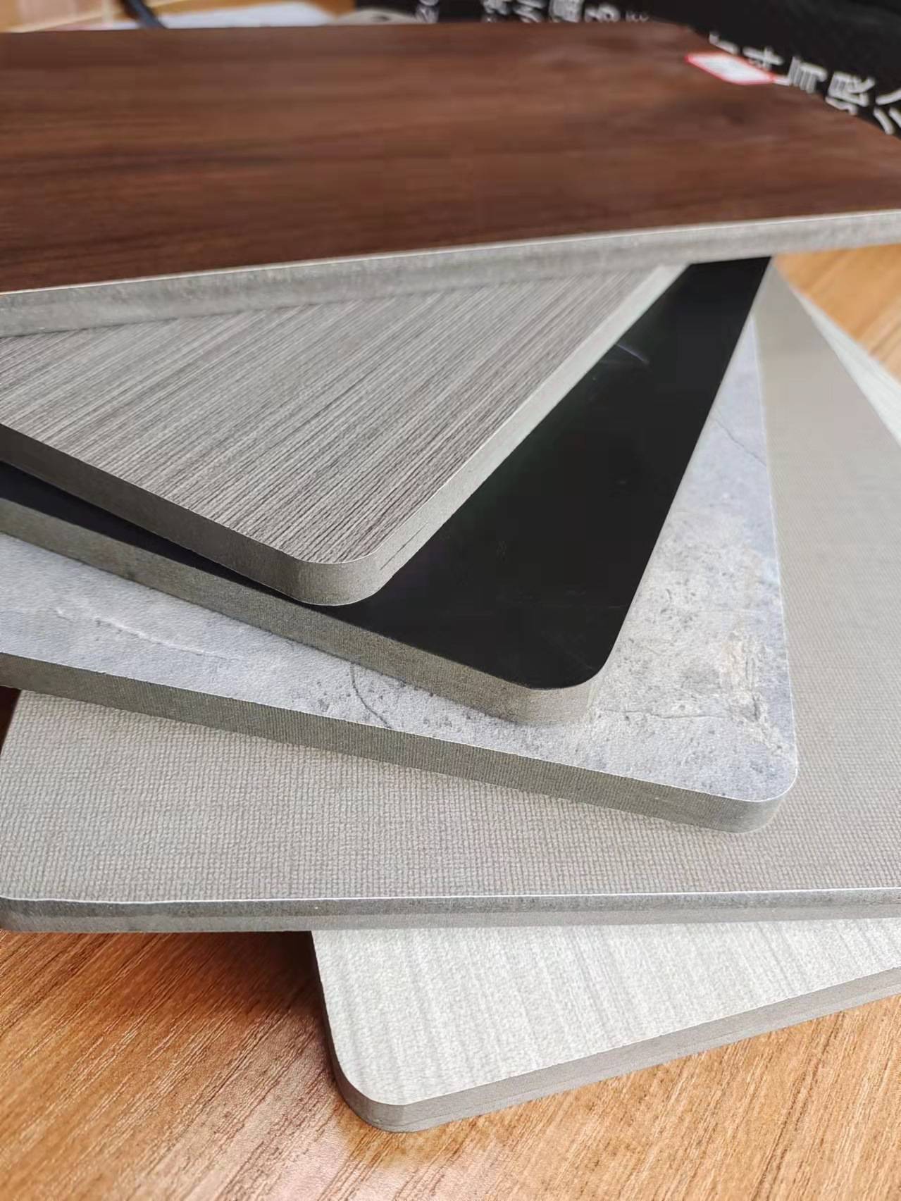 陕西鸿鑫豪派新材料有限公司——碳晶板_应用_性能_工艺