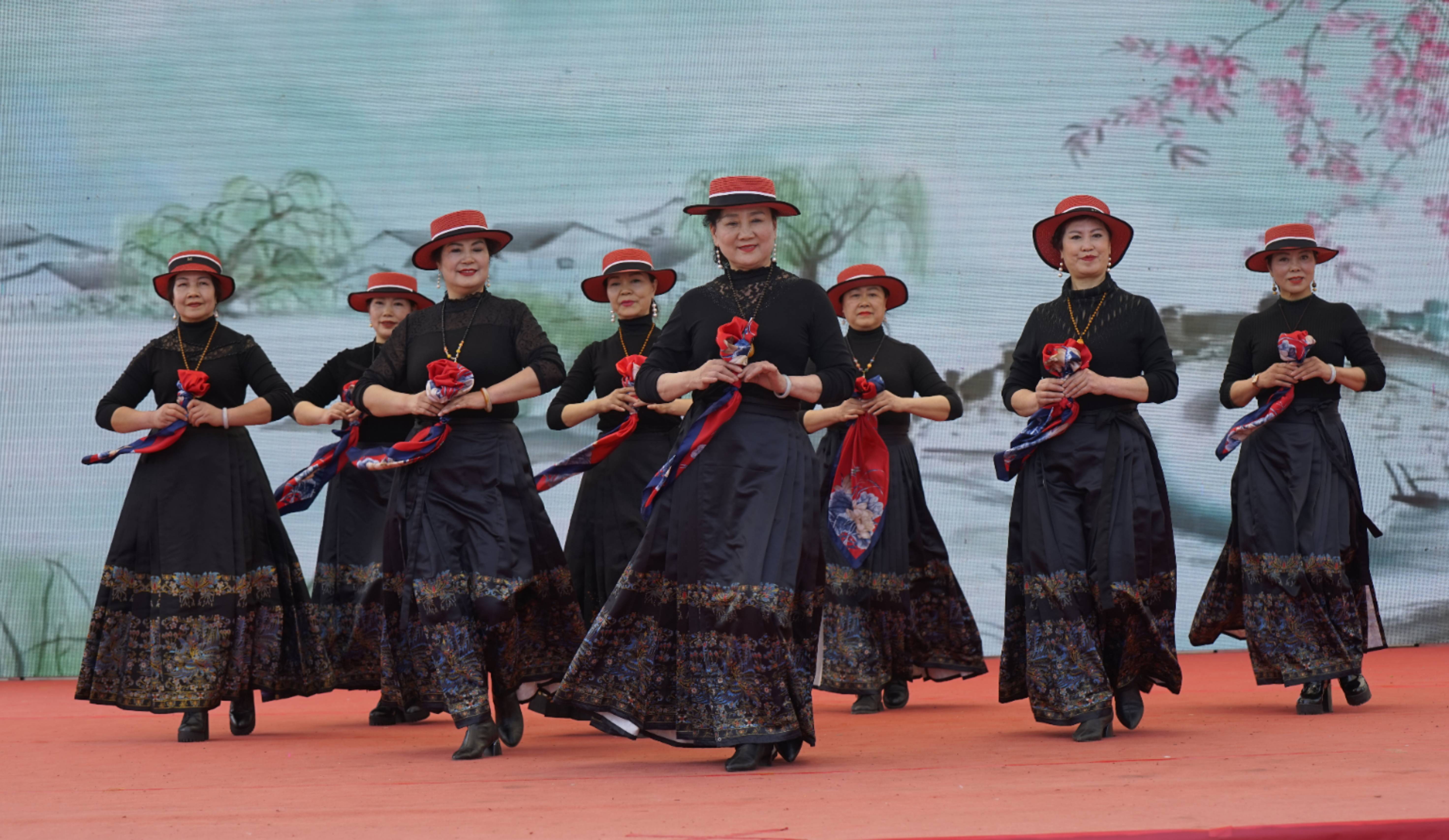 2024第十五届激情天府女人花文艺汇演在锦门落幕