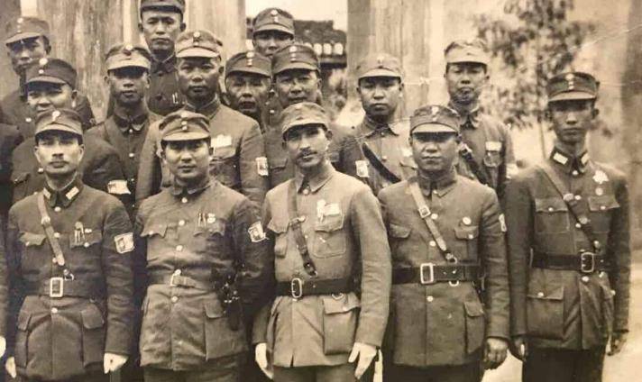 原创1952年有三位国军副军长被捕入狱他们都是谁后来怎样了