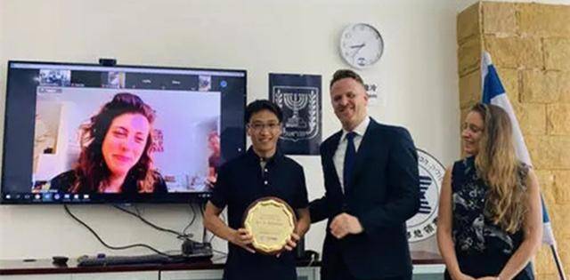 地震,四川小伙救下一个外国女孩,13年后两人再次相见_蒋伟_阿雅_纳特