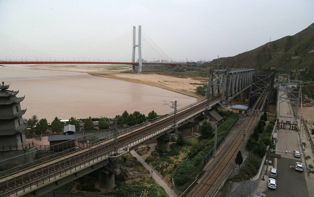 原创黄河西来决昆仑咆哮万里触龙门