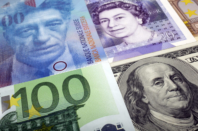 英国失业率上升薪资增长放缓英镑兑美元跌幅扩大