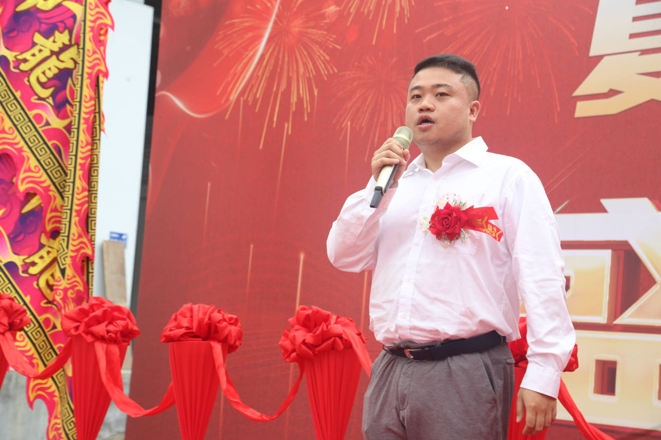 携手谋新篇扬帆自贸港热烈祝贺夏花酒业隆重开业