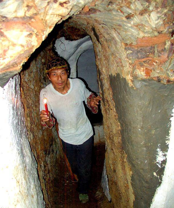 因失恋隐居21年,今67岁依旧单身_余水芳_上田村_男子