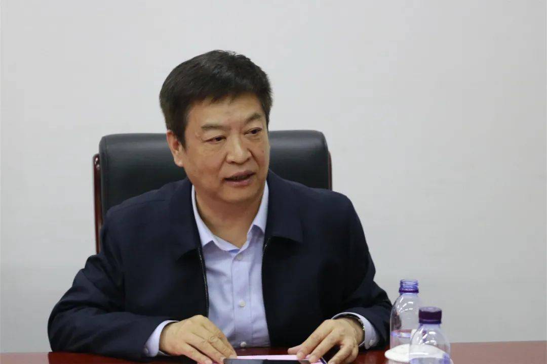 支持民营企业发展座谈会暨军民融合报告会在易智时代举行