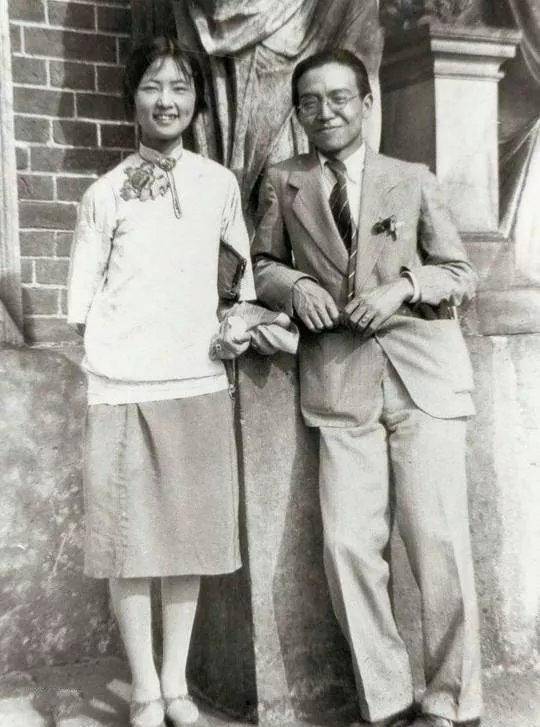 原创一代才女林徽因逝世13位大人物来治丧下人都与太太私交甚好