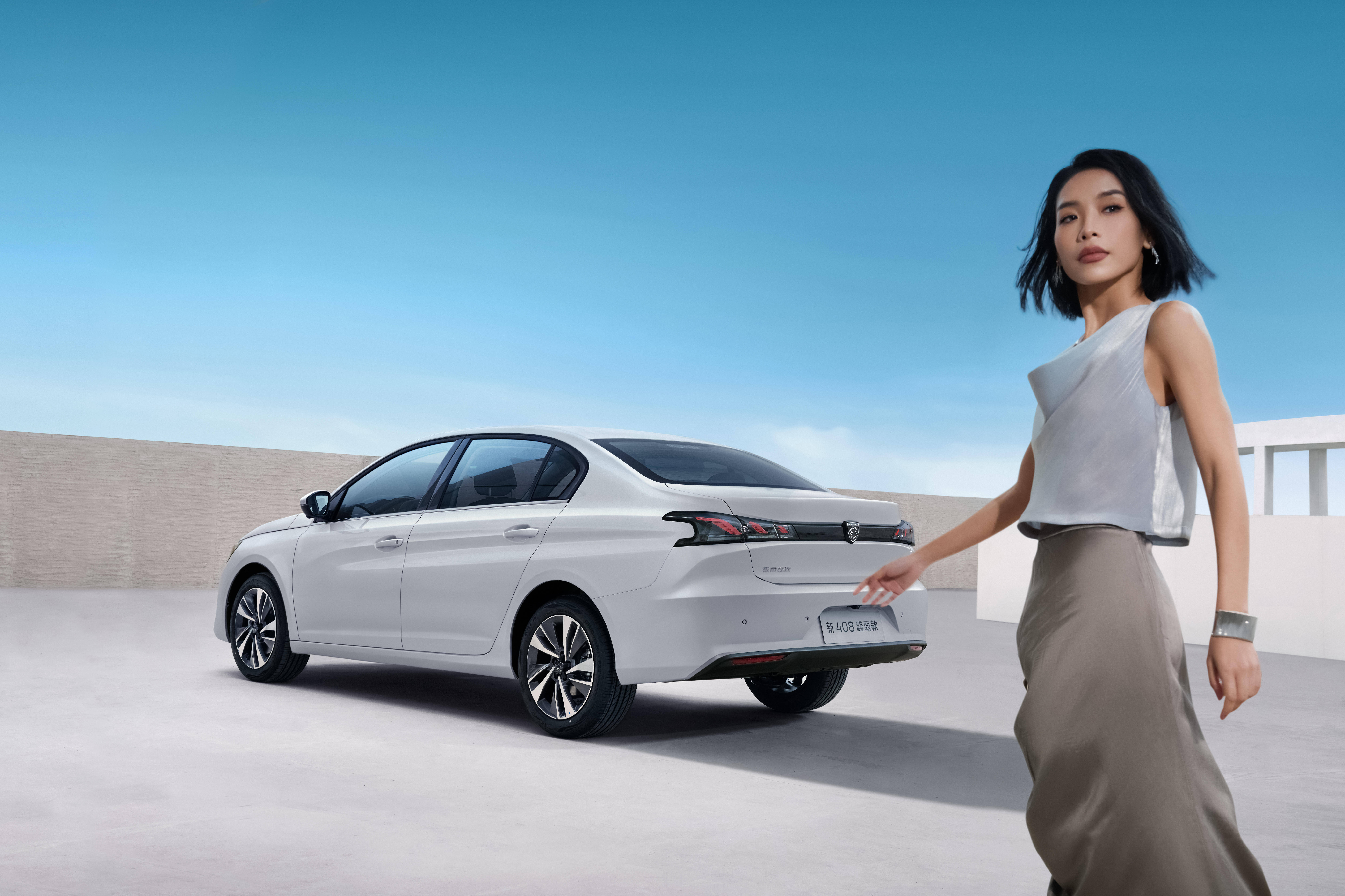 "家轿卷王",东风标致新408龘龘款正式上市,10.97万元起售!