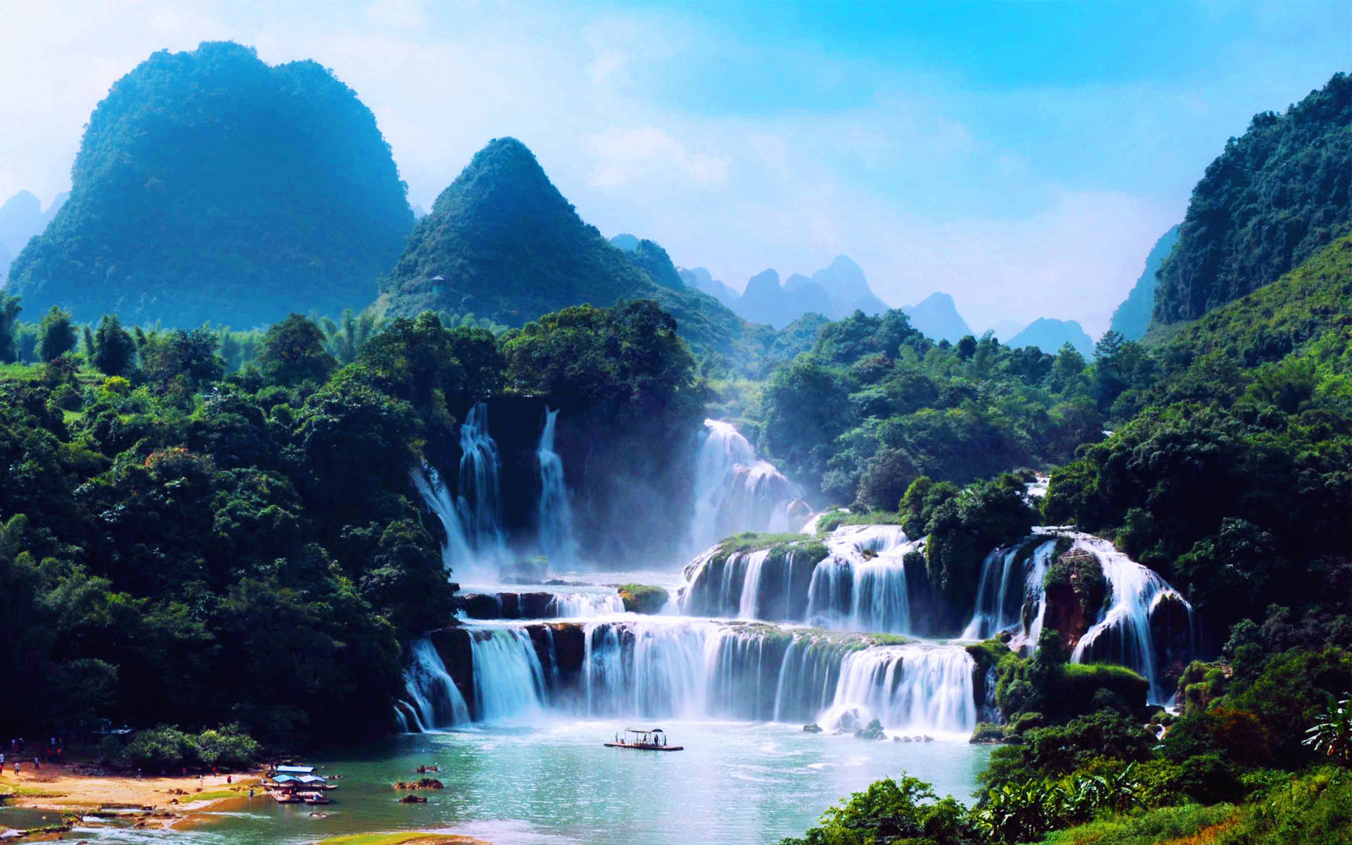 day4:3a景区观石堂>十里画廊(桂林最美的风景区)>4a银子岩>晚上可以