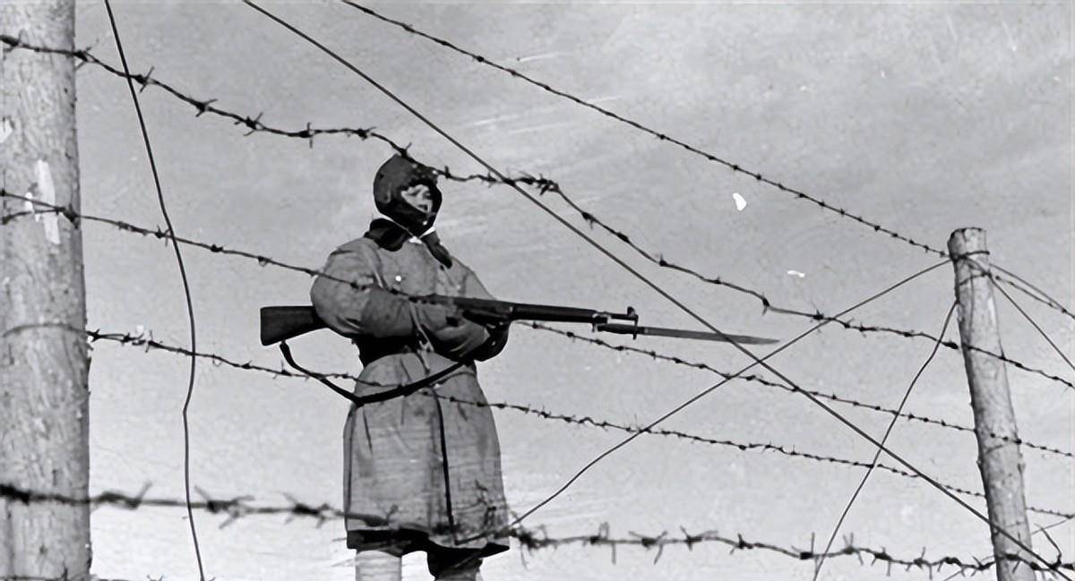 国军少校被俘后送去改造,大喊:告诉首长我是902,陈云亲自接见_赵炜