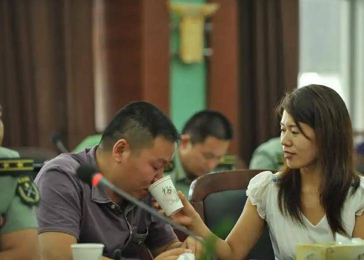 贴心照顾18年,如今一家3口很幸福_朱光进_张秀_部队医院