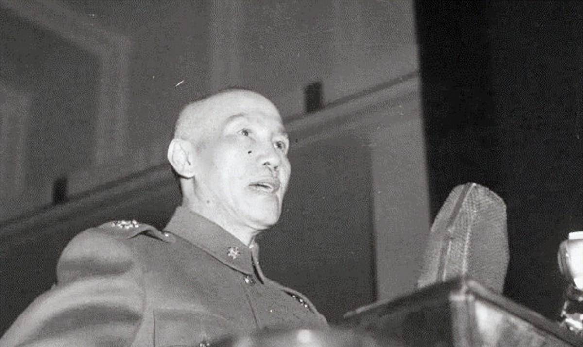 国军少校被俘后送去改造,大喊:告诉首长我是902,陈云亲自接见_赵炜