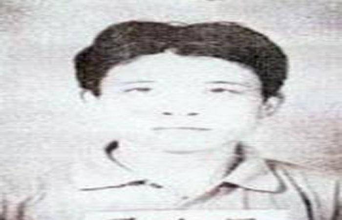 除了那位亲自和任晓峰打过交道的张经理之外,还有一个出租车司机反映