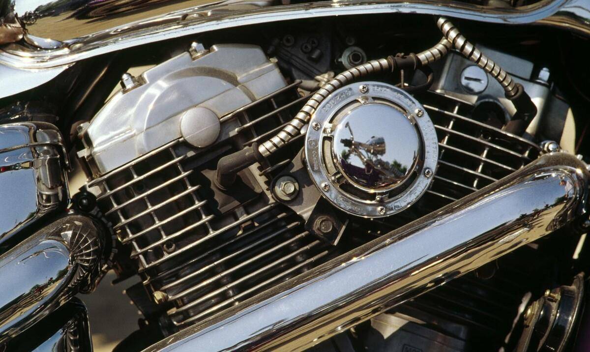 奥托一个一穷二白的推销员竟成为震惊世界的内燃机之父