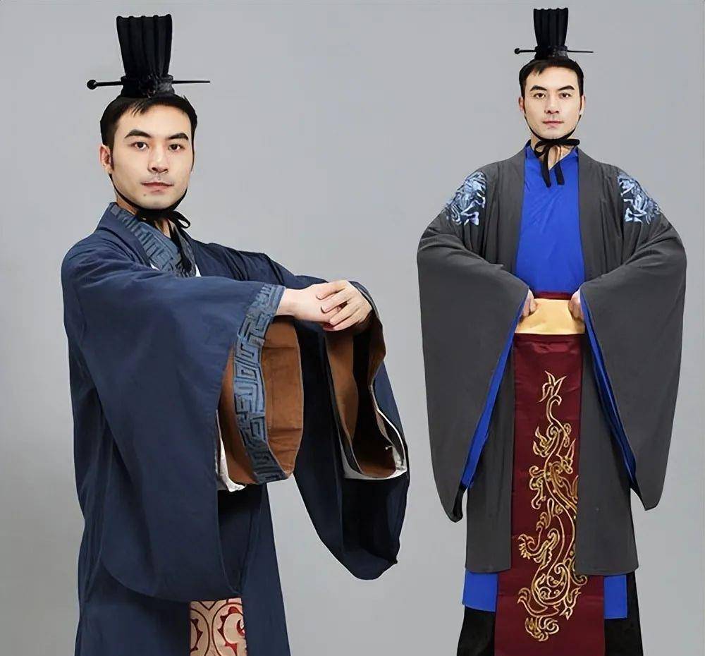 汉代朝服通常来说,汉代中央政府实行三公九卿制,九卿相当于现在的政府