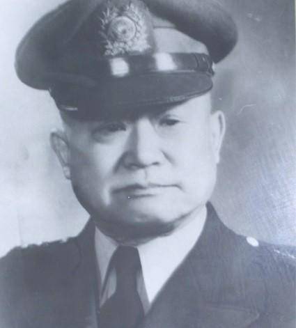 30人阻击美军,击毙215人,缴获物资无数,重点是30人无一人伤亡_郭忠田