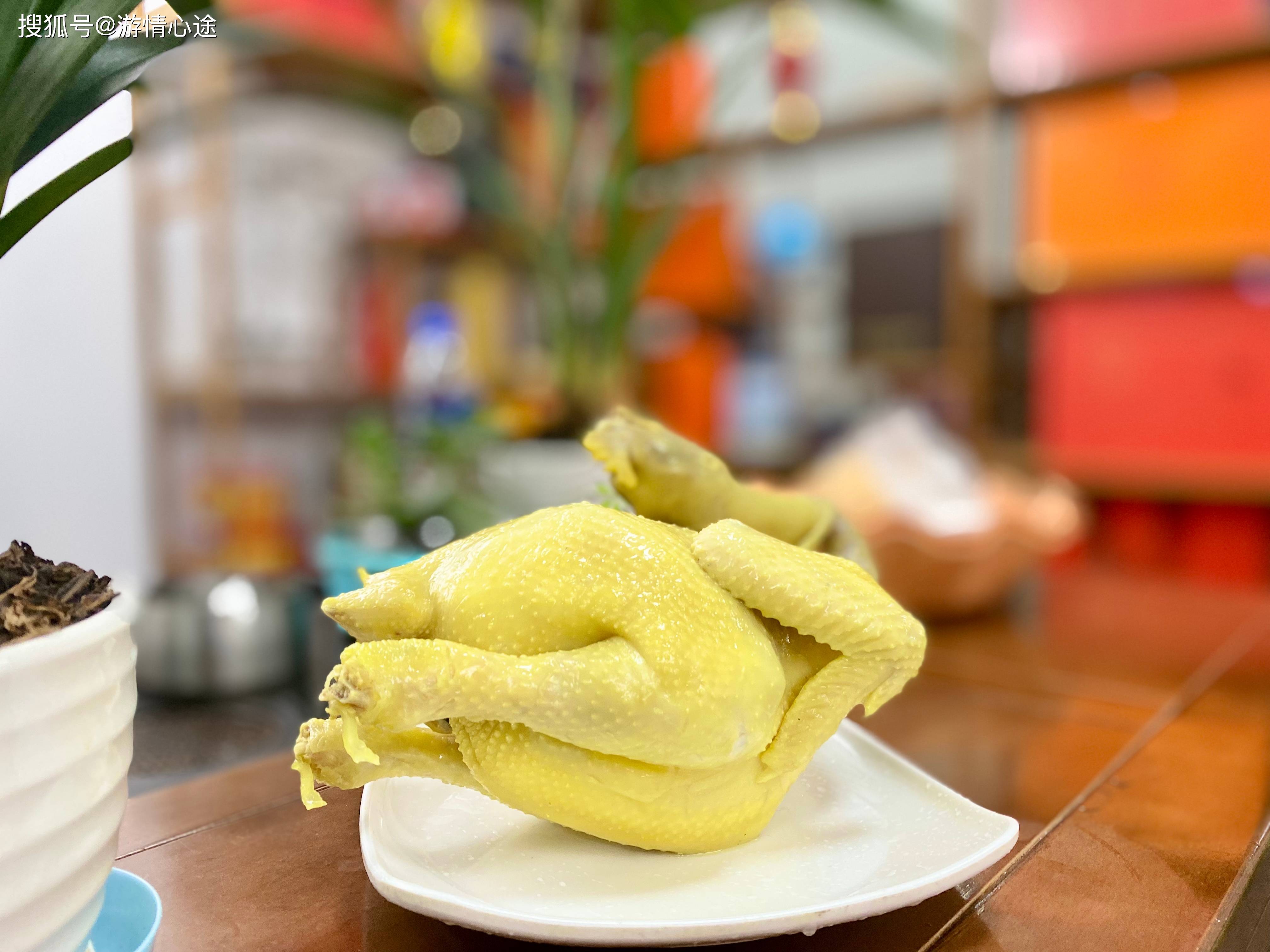 走时带上一份三州手撕鸡,将全市的清远鸡带回家