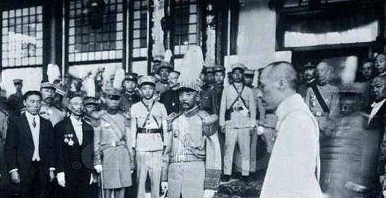 张宗昌为何被称为白马王子虽偶有温柔可这个癖好太不好