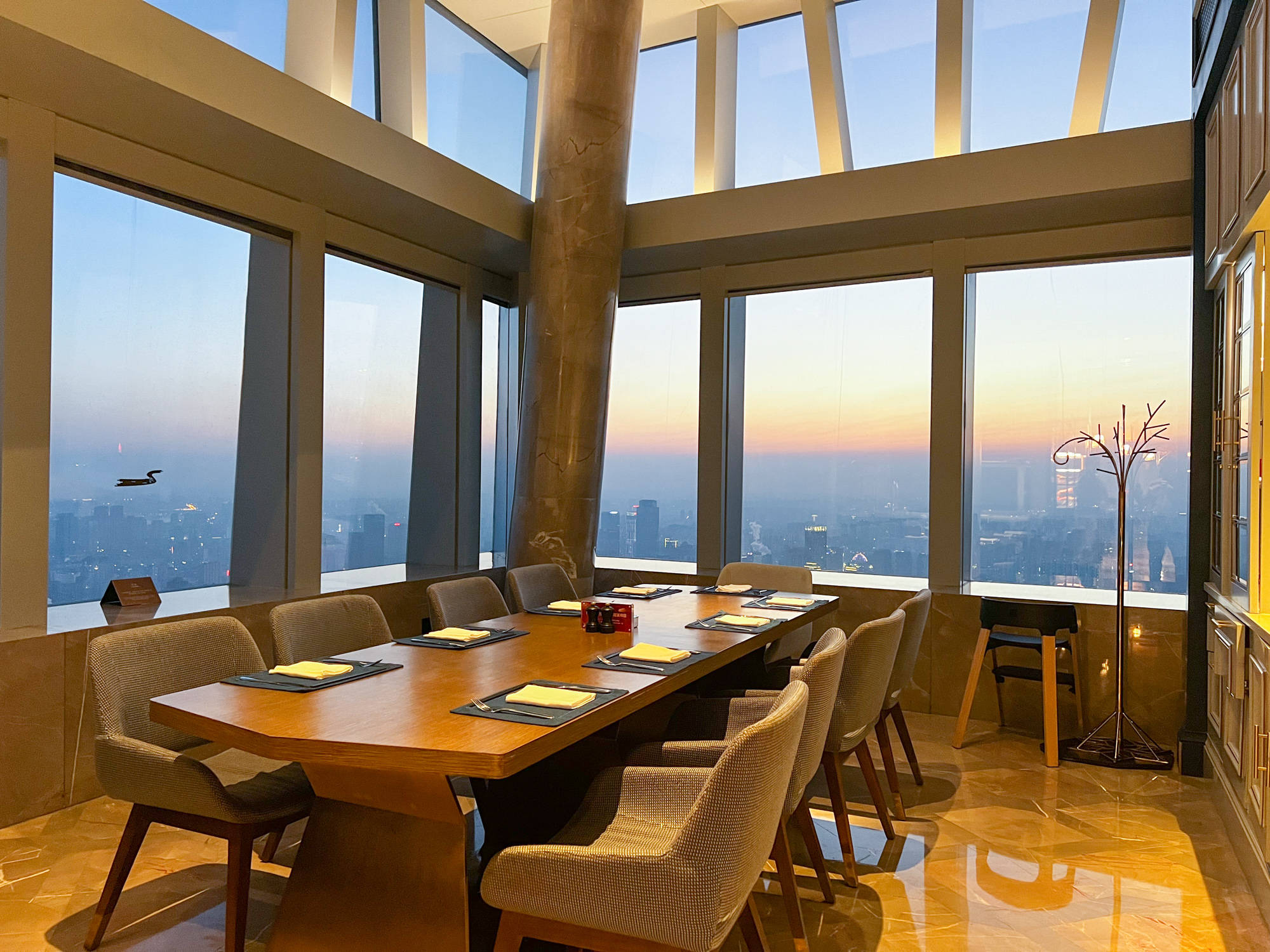 探索沈阳云端康莱德,览尽盛京繁华与优雅!_餐厅_东北_酒店设计