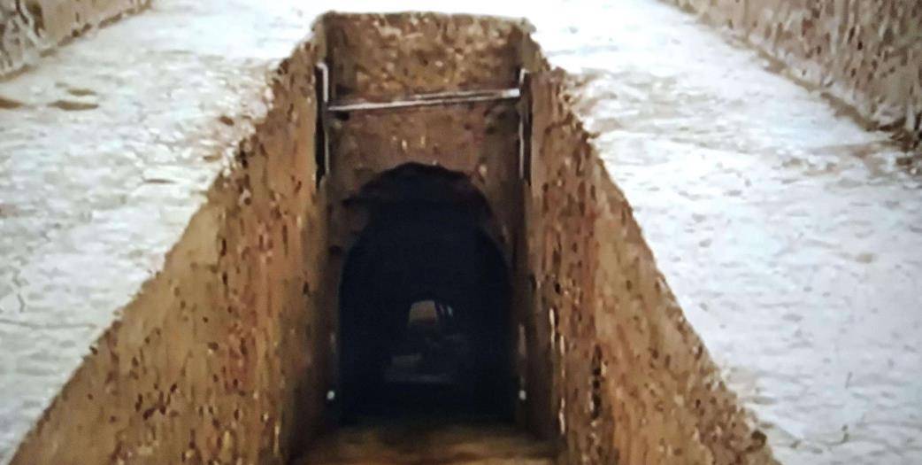 原创2013年唐朝女官上官婉儿墓地的发掘现场有个重要的发现