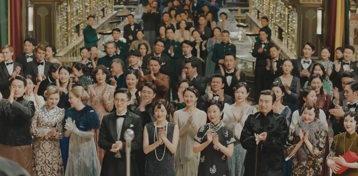 原创3岁收80克拉钻石吃饭要6名仆人伺候易钟玉的历史原型有多豪