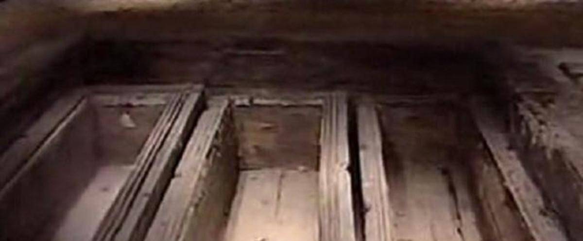 原创2002年江苏挖出汉代古墓千年女尸重见天日面目狰狞吓坏众人