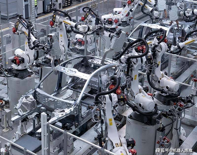 深入探讨小米汽车工厂实施自动化生产线的必要性