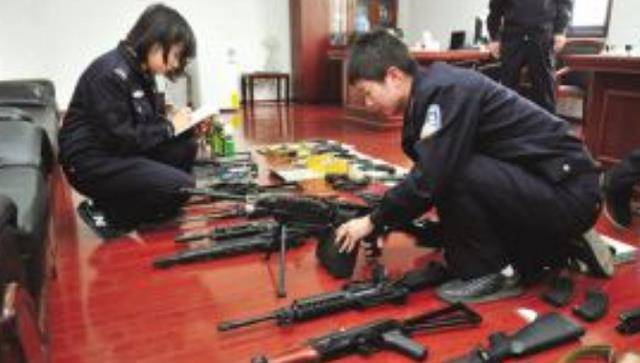 原创2014年四川首善刘汉曾为汶川捐5000万被抓时缴获一个排的武器