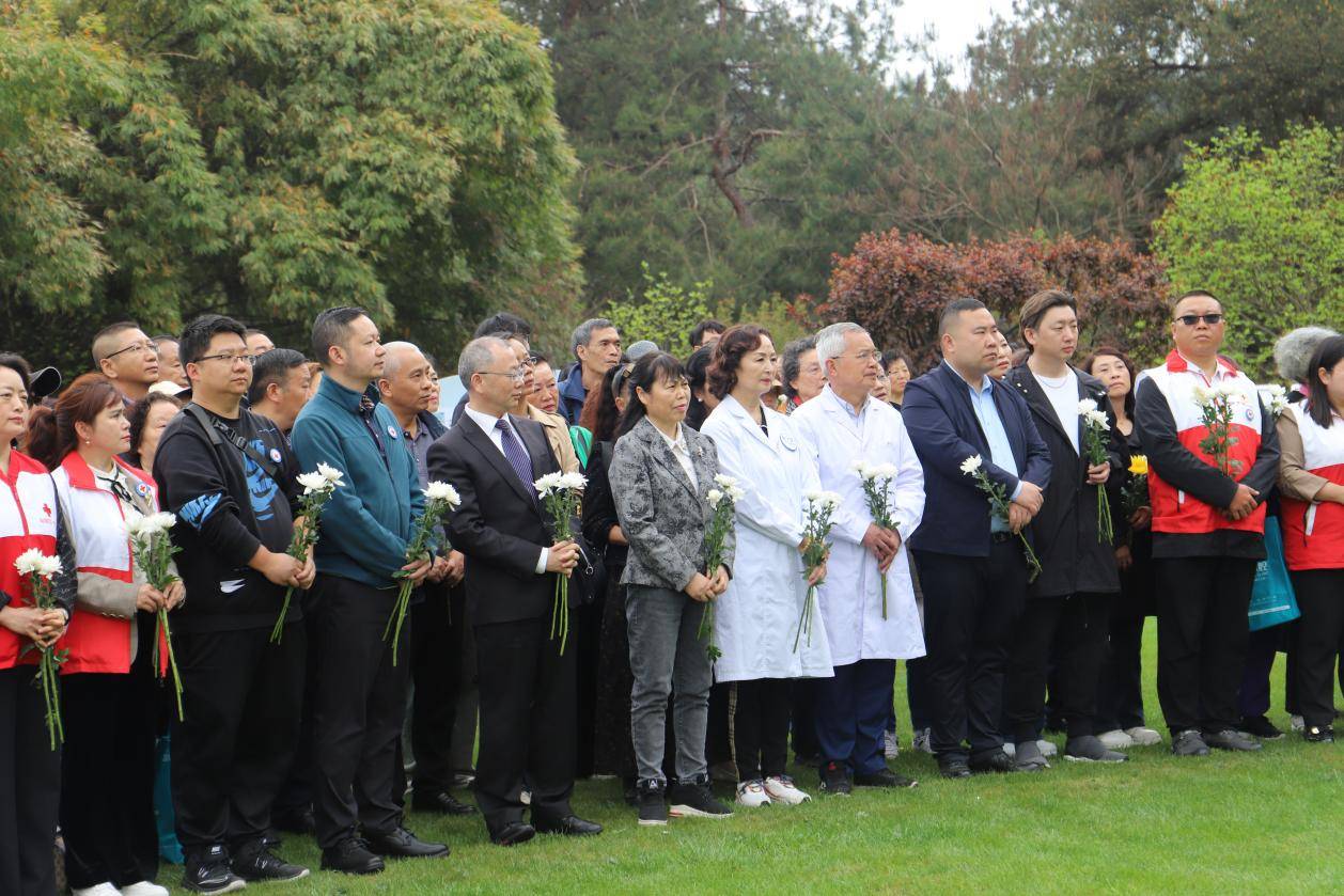 清明寄哀思贵阳爱尔眼科医院致敬遗体角膜人体器官捐献者