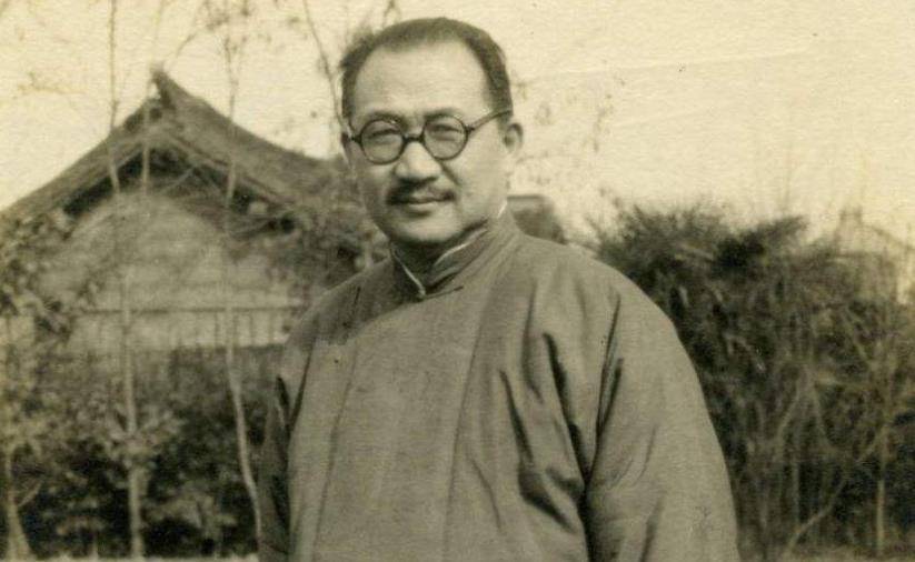 原创1946年拔枪互射案孔令伟偶穿女装引得龙云三公子在公园调戏