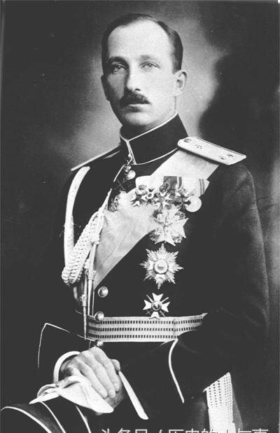 实行法西斯主义的保加利亚第三王国国王鲍里斯三世(斐迪南一世之子)