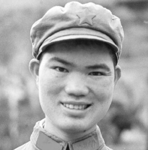 原创钢铁战士麦贤得86海战头部重伤坚守3小时歼灭敌军