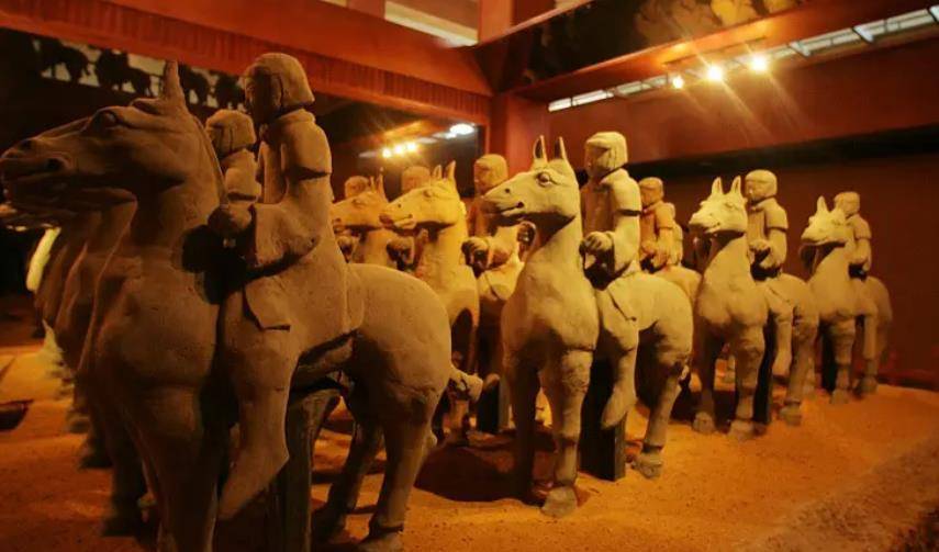 原创农民地窖能存万斤红薯一考古家蹲守此地7年挖出西汉第一大墓