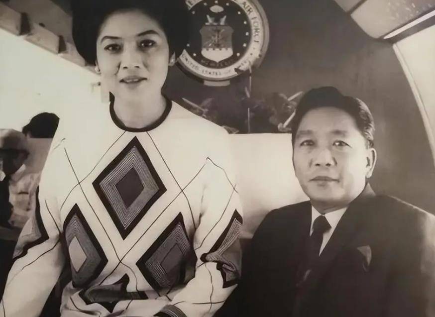 原创大贪马科斯家中数吨黄金29架私人飞机拖垮一国经济