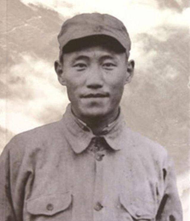 大龄青年彭雪枫不愿找对象可急坏了身边的战友我看小林就不错