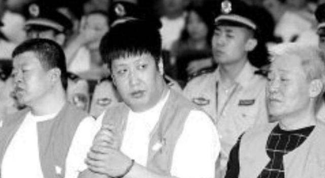 1998年长春黑帮大哥梁旭东被捕扬言我上面有人后续如何