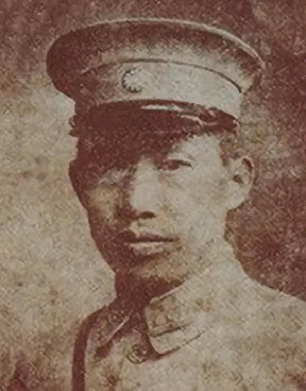 王家烈与毛光翔向来不和,自从毛光翔成了"贵州王",王家烈心里更郁闷了