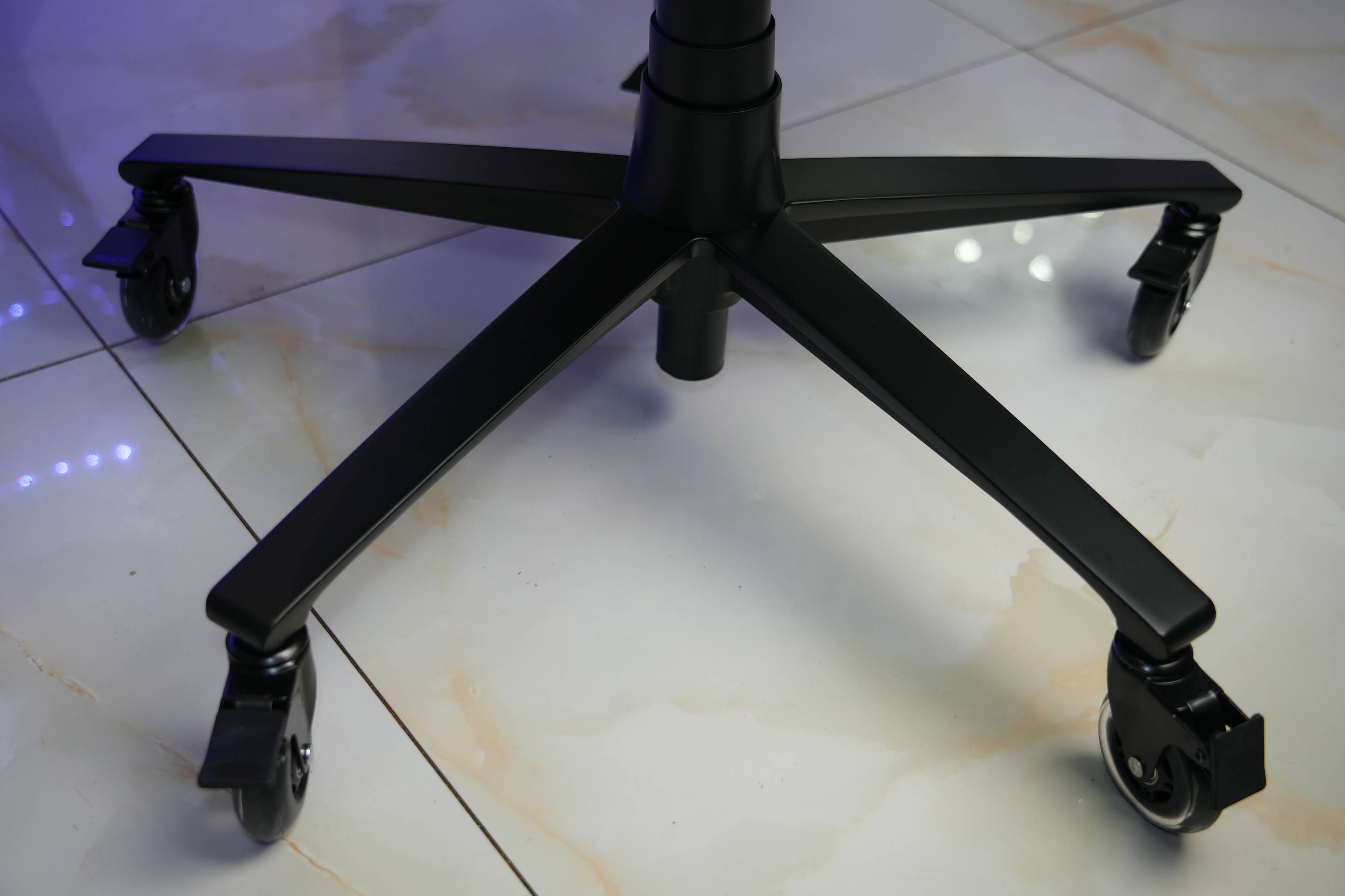 Blacklyte逐夜 逐·浪电竞椅体验评测：软件行业从业者的真实体验感受