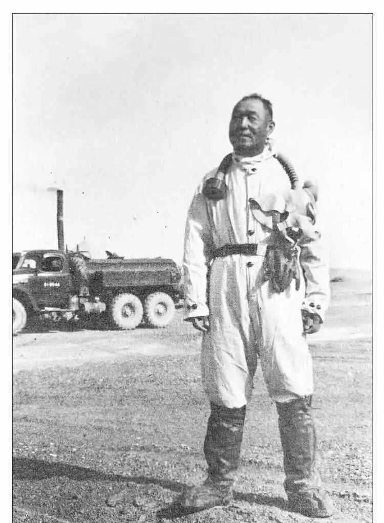 这年5月,张蕴钰带领五万先头部队,向到