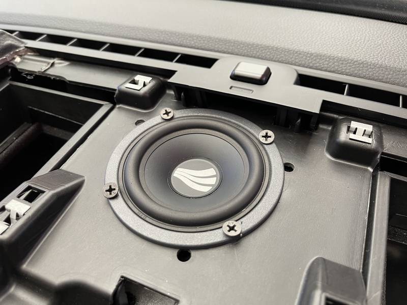 乐在途中 保时捷macan&立体效果的音响升级方案_搜狐汽车_搜狐网