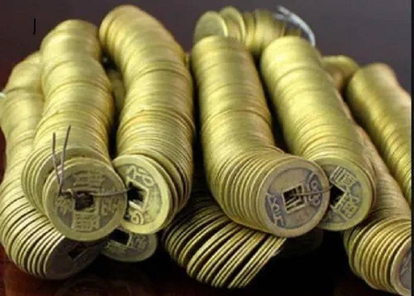 元宝之外,大多数平民百姓使用更多的都是铜板,而这些贵金属价值在不同