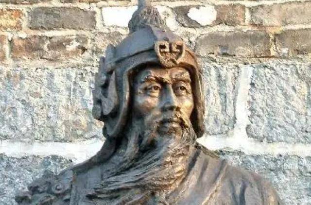 原创蓝玉曾提醒朱标小心朱棣为何朱标刚死蓝玉就被剥皮实草