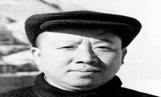 原创四八烈士王若飞授衔前去世的革命元勋狱中生活载入课本成经典