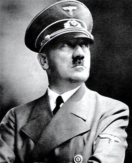 原创原创德国政坛一个不出名的政客弗朗茨冯帕彭却扶持了希特勒上台