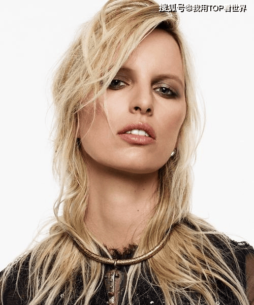 原创惊艳无限卡罗莱娜科库娃捷克超模绝美姿态开启谁能挡得住
