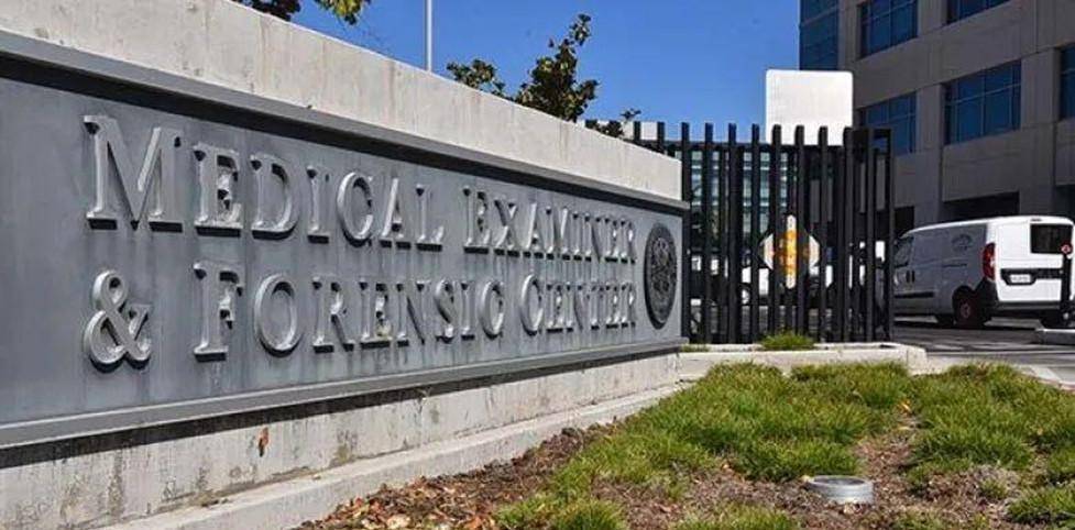 原创原创2022年华裔女博士被9名美国警察枪杀原因竟是拒缴物业费