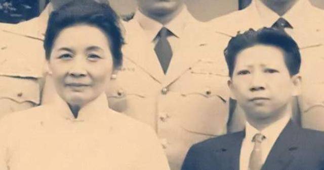 岁高龄的宋美龄听闻台湾一人逝世,竟然失声痛哭_孔令伟_蒋介石_孔祥熙