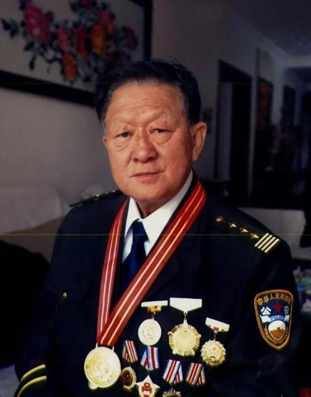 余洪信案交给了公安部的乌国庆,中央要求他做到活见人,死见尸,乌国庆