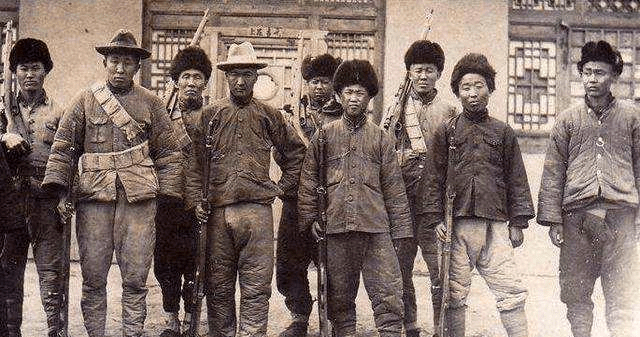 原创原创东北土匪入伙很正规仪式上要插十九根香它们代表什么意思