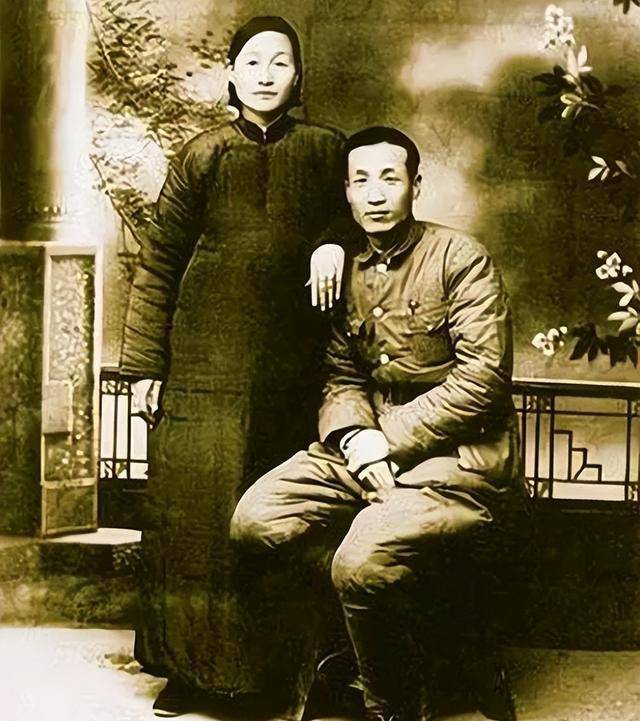 1997年,中央老干部看谍战剧后,登报证明:剧中大反派是我党特工_傅作义