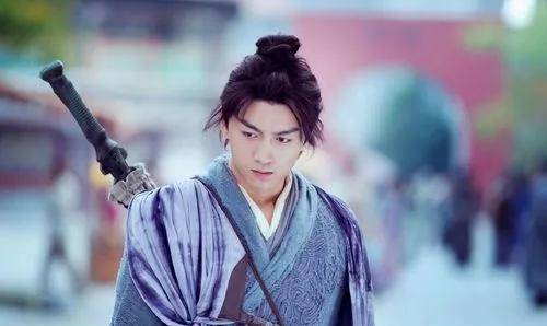 杨过用玄铁重剑就能打败郭靖为何他非要弃剑练掌原因如你所料